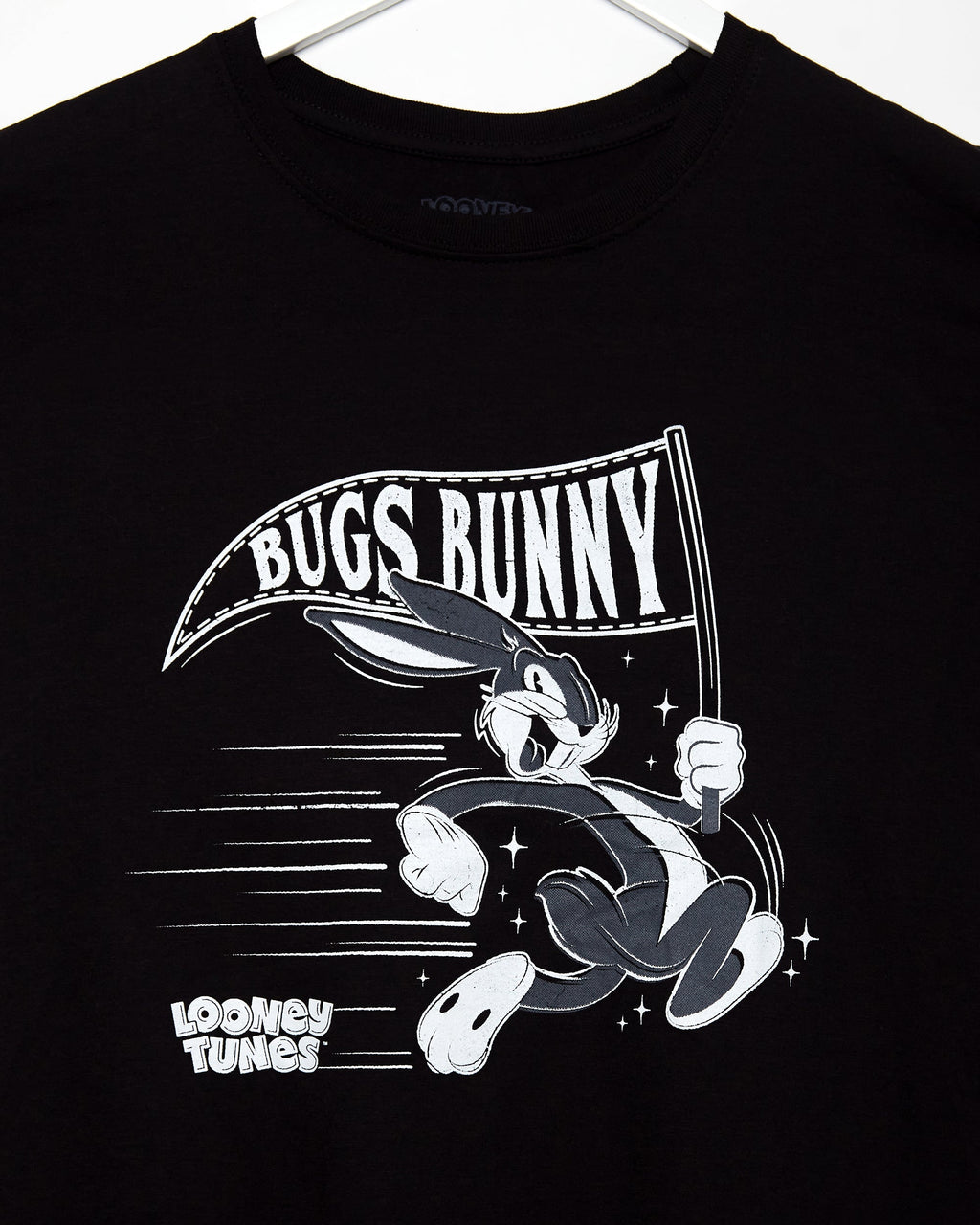 Official Looney Tunes: Retro Bugs with Flag, Unisex T-Shirt - black