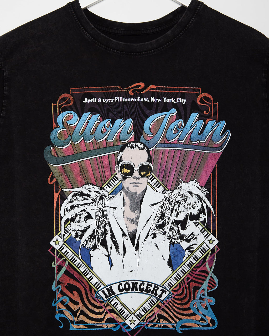 Official Elton John: Psych Vintage, unisex t-shirt - stone washed black