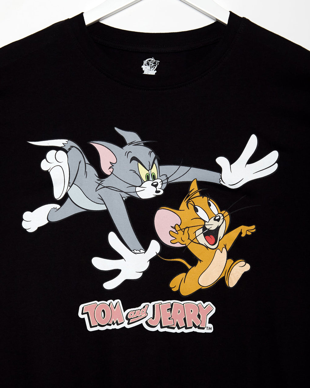 Tom & Jerry: Chase low cut cropped t-shirt -  black