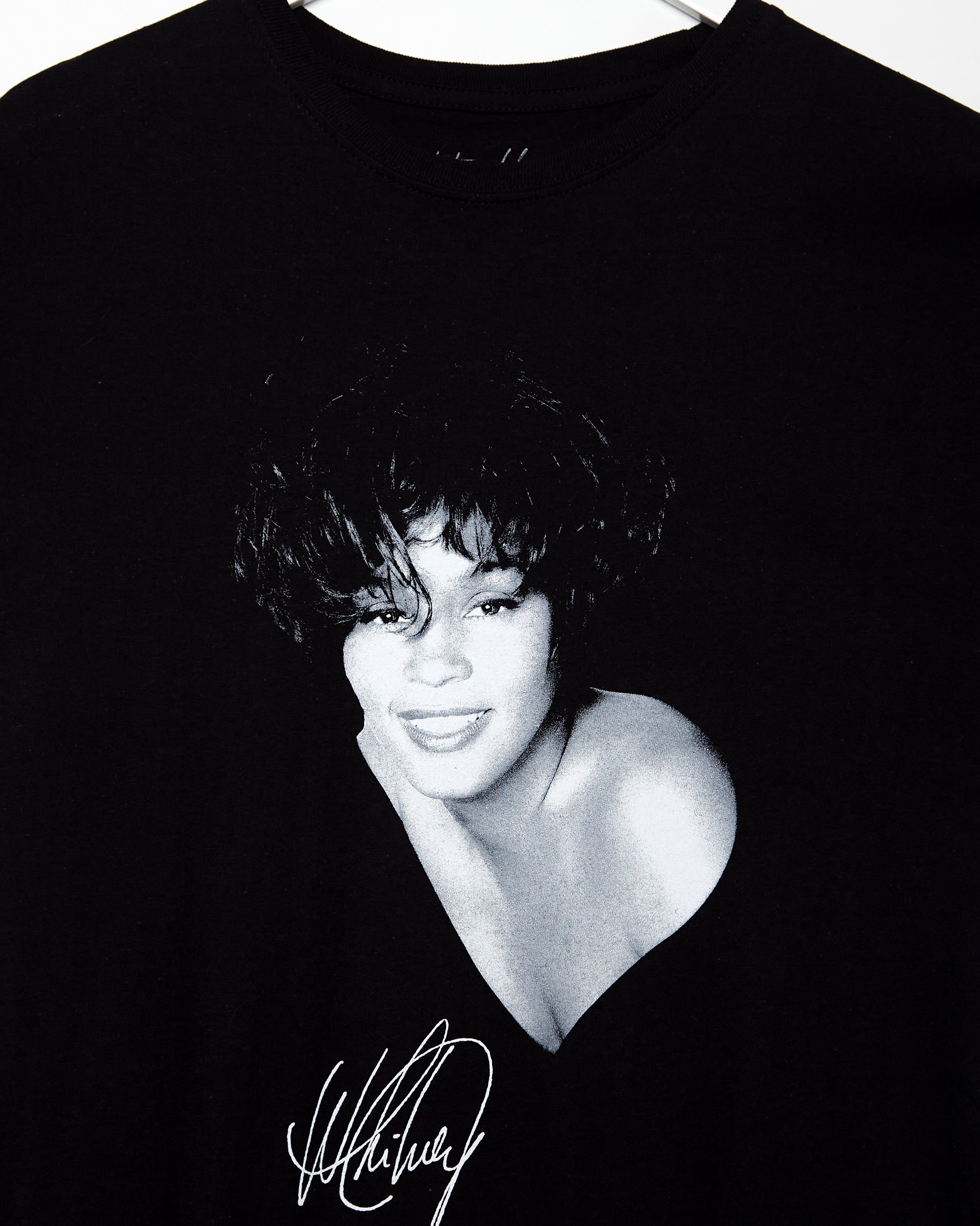 Official Whitney Houston, unisex t-shirt - black